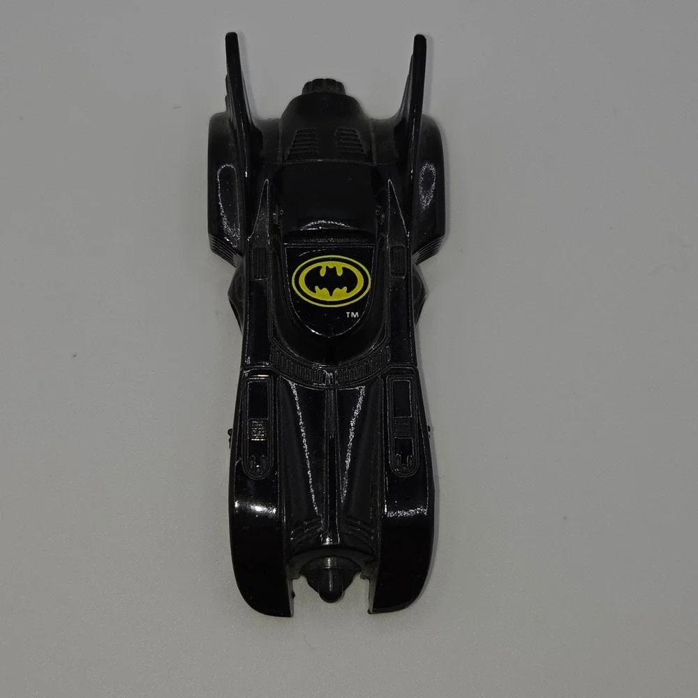 Vintage 1989 ERTL Batmobile DC Comics Black Diecast Toy Car 1:64 Scale